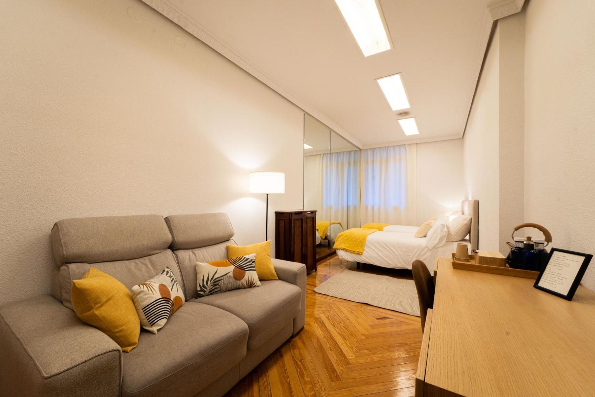 Alojamiento Pleno Centro Fuencarral Madrid Exteriér fotografie